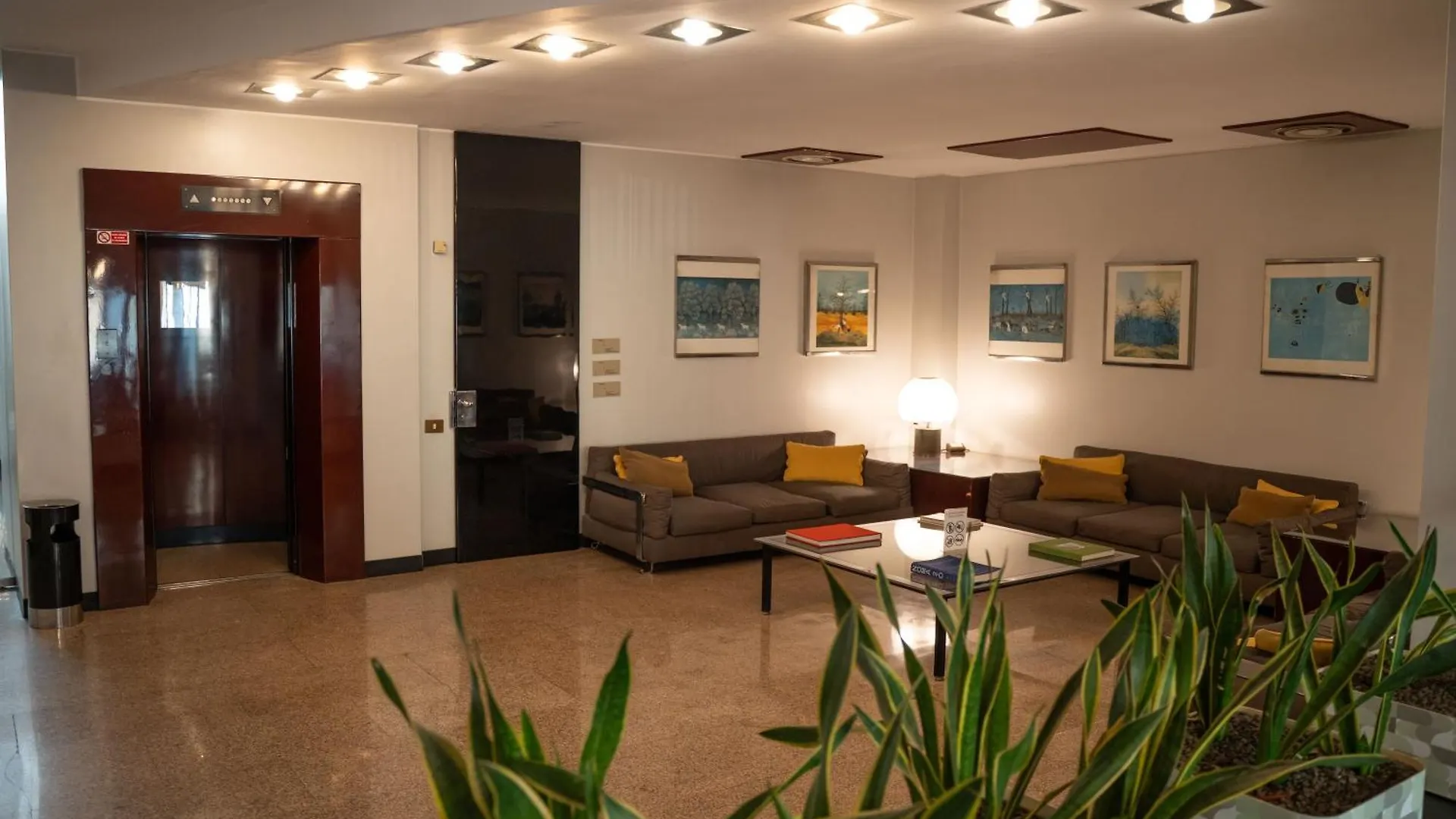 Duomo, La Residenza Isabella - Via Pantano House Apartment Milan