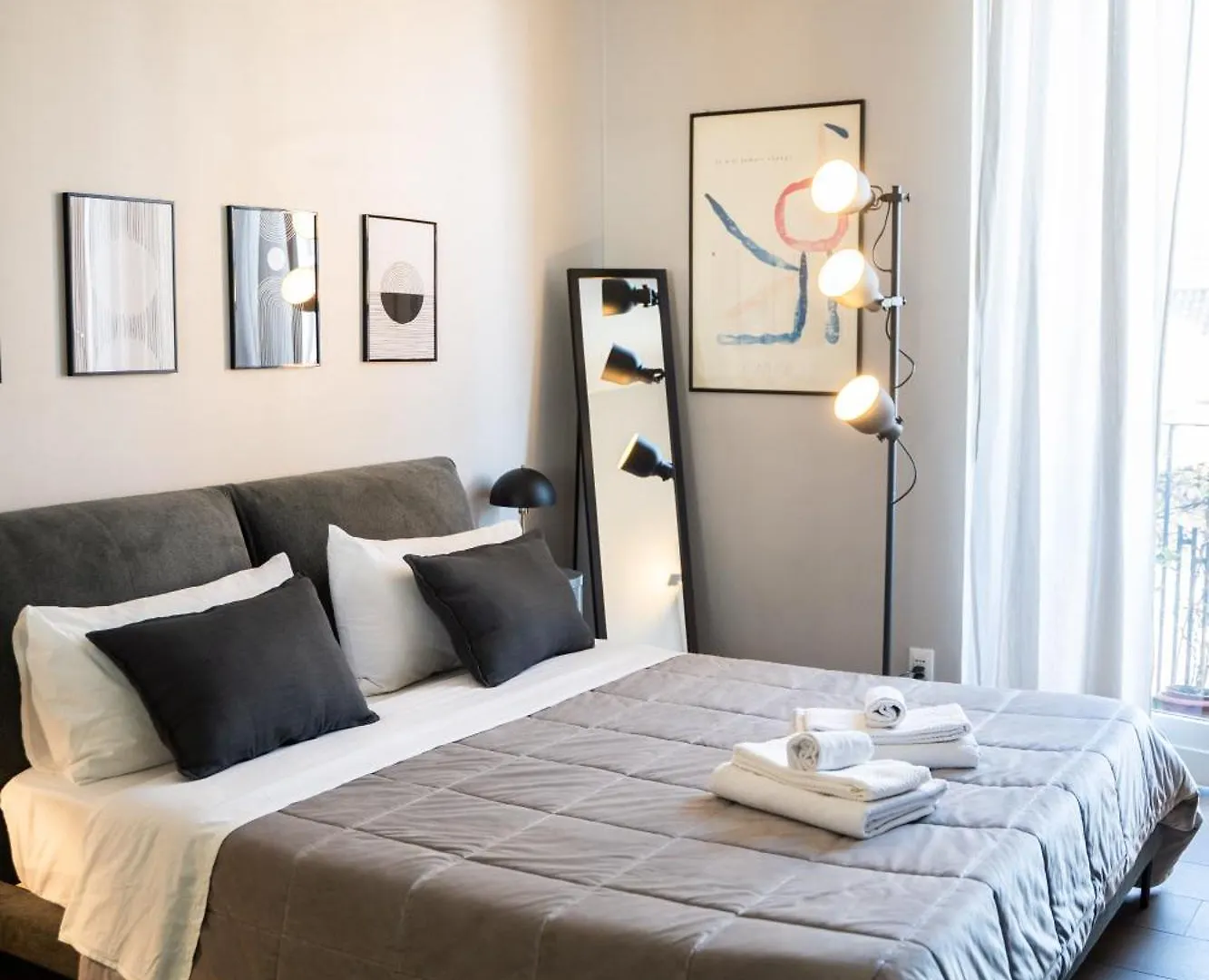 Apartament Duomo, La Residenza Isabella - Via Pantano House Mediolan