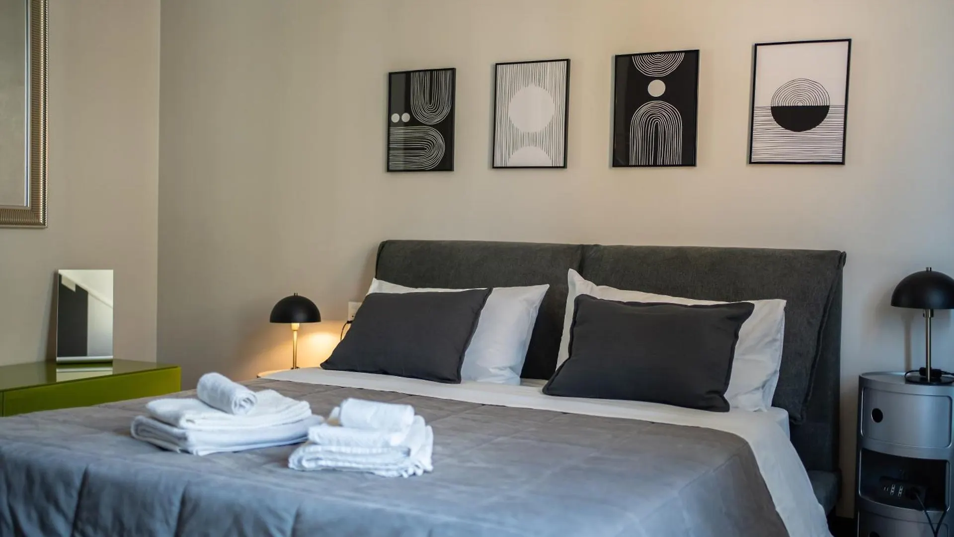 Apartament Duomo, La Residenza Isabella - Via Pantano House Mediolan